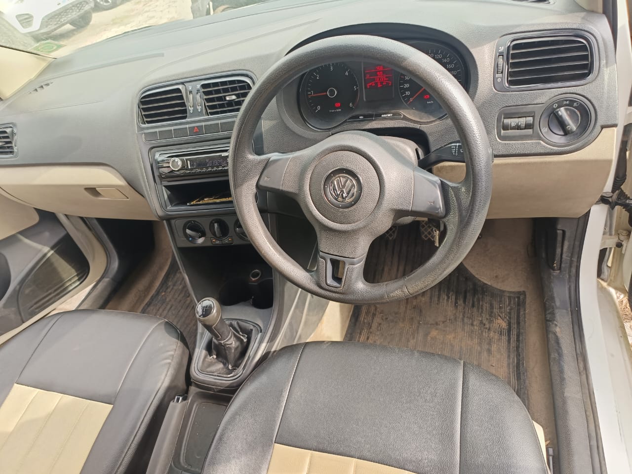 Volkswagen Polo(2010-2012) Trendline 1.2l D